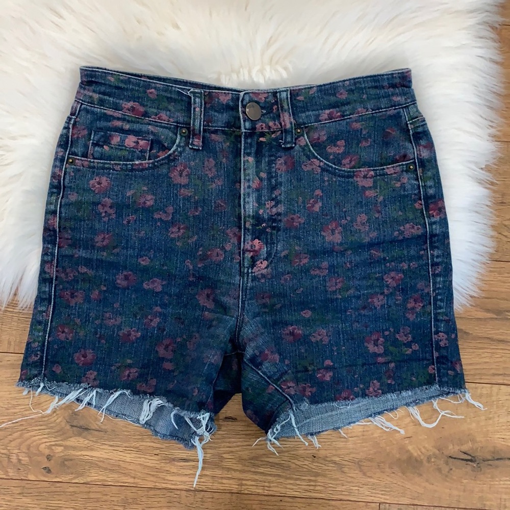 Urban Outfitters BDG High Rise Floral Shorts Raw Hem 4" Inseam Womens 27 90s Y2K